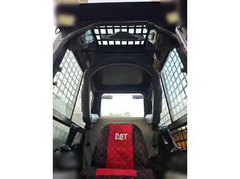 Minicargadora CATERPILLAR 226B: foto 3