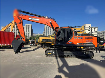 Excavadora de cadenas DOOSAN DX260