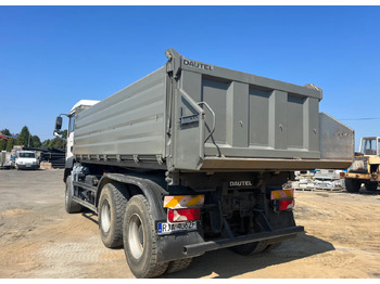 Camión volquete MAN TGA 33.390: foto 3