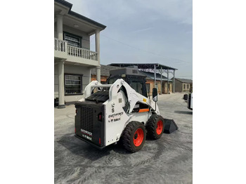 Cargadora de ruedas BOBCAT S18: foto 2 Cargadora de ruedas BOBCAT S18: foto 2