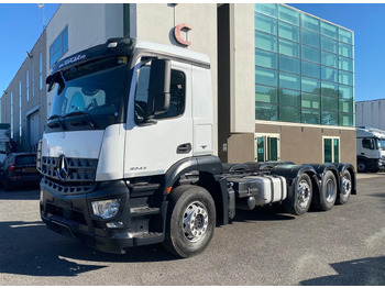 Camión chasis MERCEDES-BENZ Arocs