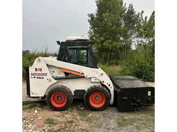 Minicargadora BOBCAT S16