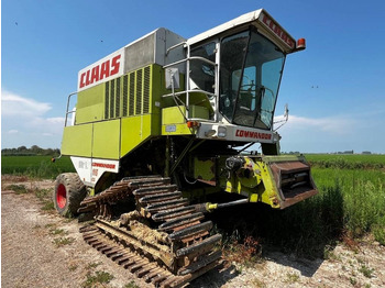 Cosechadora de granos CLAAS
