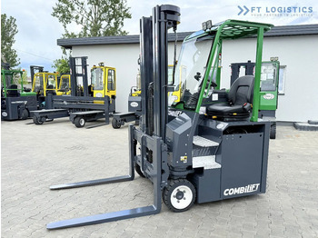 Carretilla de 4 vías Combilift Combilift CBE2500 / TRIPLEX / 5500MM / FREE LIFT / ELECTRIC DRIVE / ONLY 2300 MTH / FORK POSITIONER / SIDE SHIFT / NEW TYRES / L: foto 2 Carretilla de 4 vías Combilift Combilift CBE2500 / TRIPLEX / 5500MM / FREE LIFT / ELECTRIC DRIVE / ONLY 2300 MTH / FORK POSITIONER / SIDE SHIFT / NEW TYRES / L: foto 2