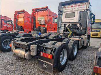 Cabeza tractora AUMAN 560HP: foto 4