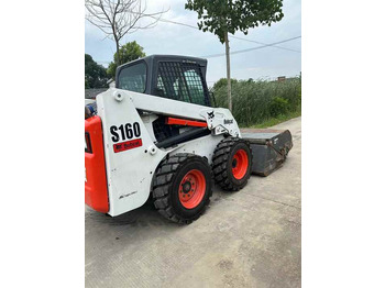 Minicargadora USED BOBCAT S160 Skid-steer Loader Bobcat S160 Carry Sweeper with Very Good Performance Is for Sale at a Low Price. [ Copy ]: foto 3