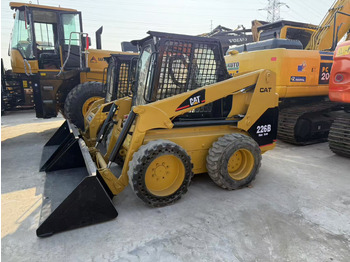 Minicargadora CATERPILLAR 226B