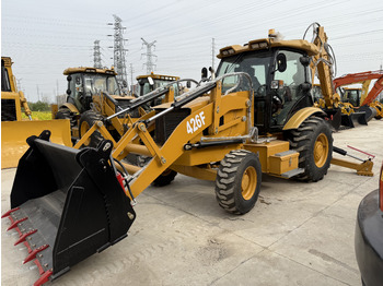 Retroexcavadora CATERPILLAR 426