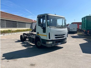 Camión chasis IVECO 80E15 A TELAIO: foto 2