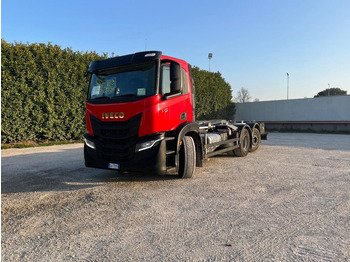 Camión multibasculante IVECO X-WAY