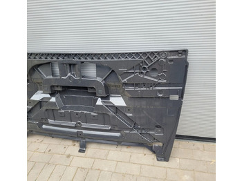 Capota para Camión ATRAPA MASKA DAF XF 106 ORYGINAŁ 1835730 CHWALIM116: foto 2 Capota para Camión ATRAPA MASKA DAF XF 106 ORYGINAŁ 1835730 CHWALIM116: foto 2