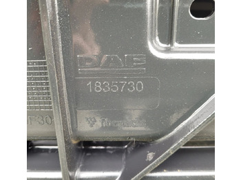 Capota para Camión ATRAPA MASKA DAF XF 106 ORYGINAŁ 1835730 CHWALIM116: foto 4 Capota para Camión ATRAPA MASKA DAF XF 106 ORYGINAŁ 1835730 CHWALIM116: foto 4