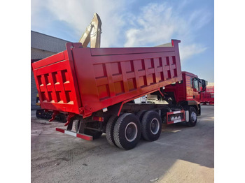 Camión volquete SINOTRUK HOWO