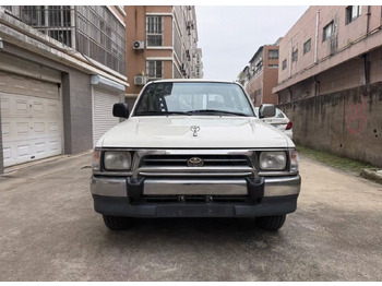 Camión volquete TOYOTA Toyota Hilux Truck Click for Discount: foto 2 Camión volquete TOYOTA Toyota Hilux Truck Click for Discount: foto 2