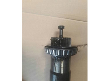 Transmisión John deere 1640 2140 2040 i inne półoś tył z mostu: foto 4