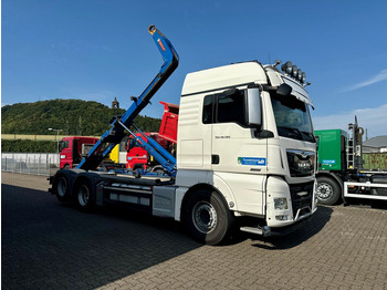 Camión multibasculante MAN TGX 26.580 BL 6x2 Zwillingbereifte Liftachse Abroller Hiab Funk-: foto 4