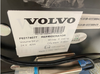 Cabina e interior para Camión LODÓWKA CHŁODZIARKA VOLVO FH4 FH 4 P82174077: foto 4