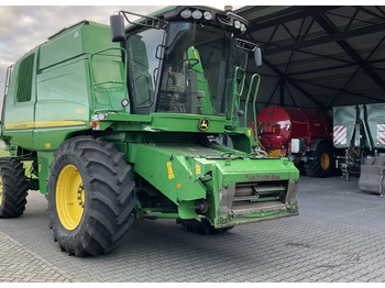 Cosechadora de granos JOHN DEERE T560