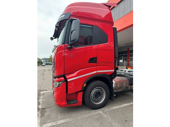 Camión portacontenedore/ Intercambiable IVECO