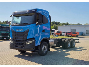 Camión chasis IVECO S-WAY