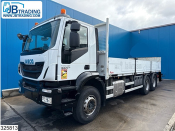 Camión caja abierta IVECO Trakker