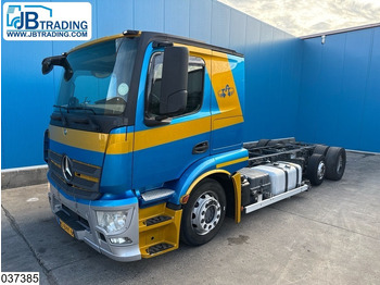 Camión chasis MERCEDES-BENZ Actros 2443
