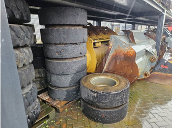 Neumáticos y llantas LIEBHERR