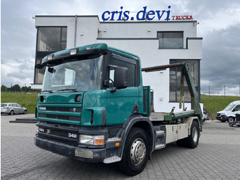 Camión portacontenedor de cadenas SCANIA P114