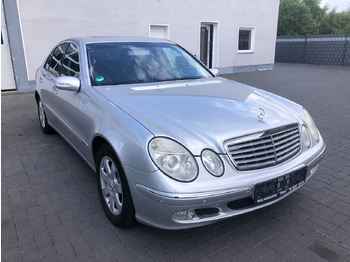 Sedan MERCEDES-BENZ