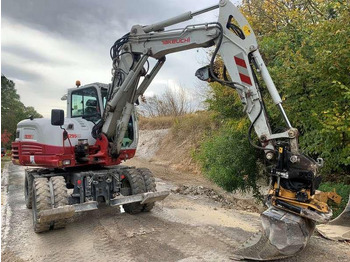 Excavadora de ruedas TAKEUCHI