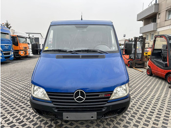 Furgoneta pequeña Mercedes-Benz 211 CDI: foto 2