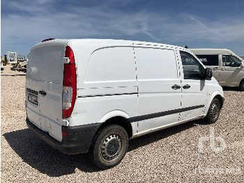 Camión caja cerrada MERCEDES-BENZ 109CDI: foto 3
