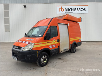 Camión caja cerrada IVECO Daily 50c15
