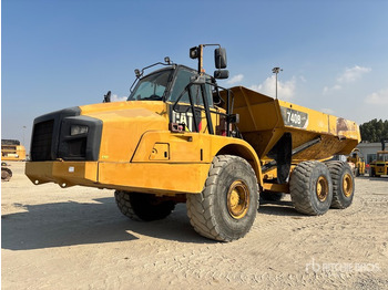 Dúmper articulado CATERPILLAR 740B