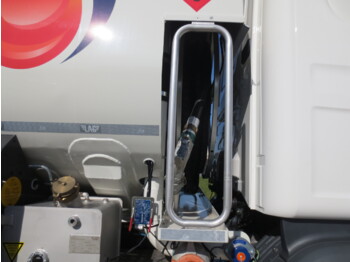 Camión cisterna SCANIA G410: foto 2