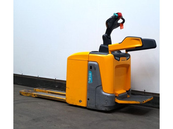 Transpaleta Jungheinrich ERE120: foto 2 Transpaleta Jungheinrich ERE120: foto 2