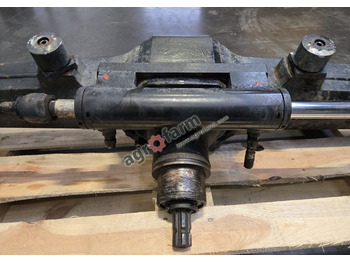 Transmisión Przedni most Massey Ferguson 6265 AG105: foto 4 Transmisión Przedni most Massey Ferguson 6265 AG105: foto 4