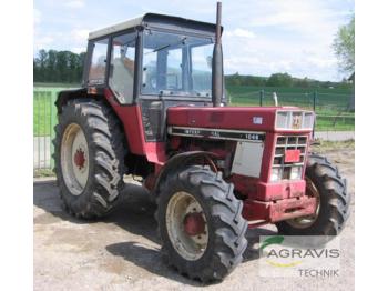 Tractor Case-IH 1046: foto 1