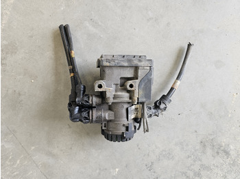 Válvula de freno VOLVO FH FM / EBS BRAKE VALVE FRONT / 21122034: foto 2 Válvula de freno VOLVO FH FM / EBS BRAKE VALVE FRONT / 21122034: foto 2