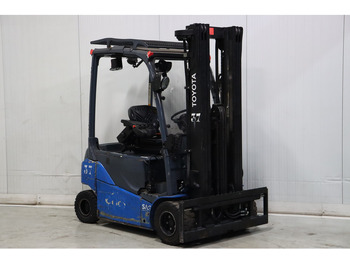 Carretilla elevadora eléctrica TOYOTA
