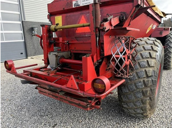 Esparcidor de fertilizantes Bredal B 4 Med overbygning og presenning på: foto 5