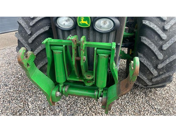Tractor John Deere 8230 Med frontlift: foto 4 Tractor John Deere 8230 Med frontlift: foto 4