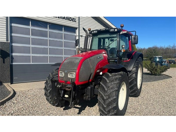 Tractor Valtra T171 Frontlift og fuld affjedring: foto 3