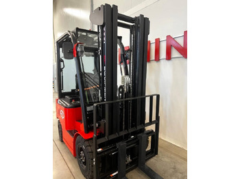 Carretilla elevadora eléctrica EP EQUIPMENT EFL181: foto 4