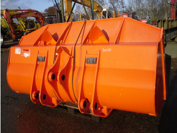 Cazo cargador NEW HOLLAND