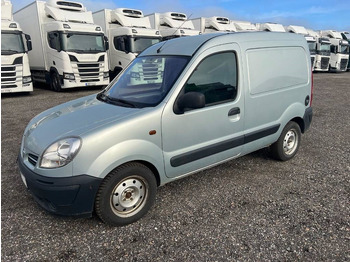Coche NISSAN