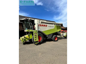 Cosechadora de granos CLAAS