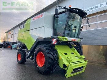 Cosechadora de granos CLAAS