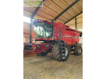 Cosechadora de granos CASE IH