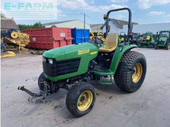 Tractor JOHN DEERE